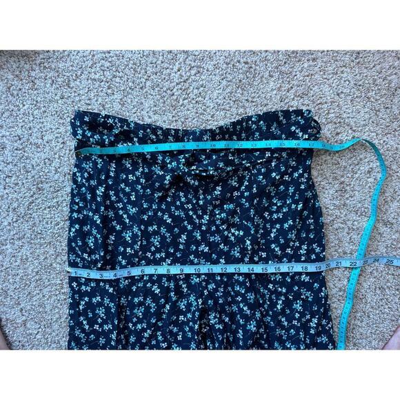 J. Jill Palazzo Wide Leg, lightweight Navy Blue with Flowers, capri pants. Lg - Picture 5 of 10